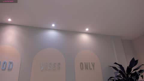 Maddi Collins online show from 2, 4, 2026