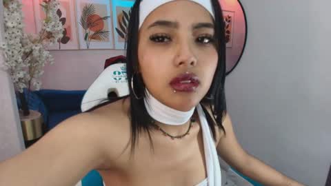 madisson_thompsonn online show from 15, 5, 2026