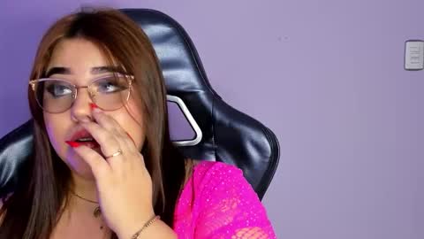 madissonlee__ online show from 16, 12, 2025