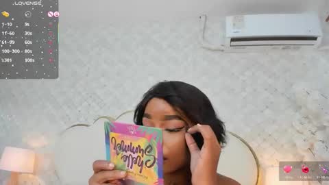 Snapshot of madissonlopez chatting on 5, 11, 2025 Madisson Lopez online show from 5, 11, 2025