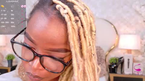 Snapshot of madissonlopez chatting on 25, 11, 2025 Madisson Lopez online show from 25, 11, 2025