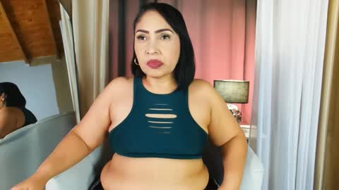 Snapshot of madissonone1 chatting on 28, 11, 2025 MADISSOONE online show from 28, 11, 2025