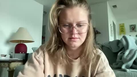 Snapshot of madlymads chatting on 18, 12, 2025 madlymads online show from 18, 12, 2025