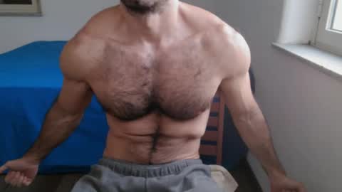 Snapshot of madmax20x chatting on 10, 5, 2026 madmax20x online show from 10, 5, 2026