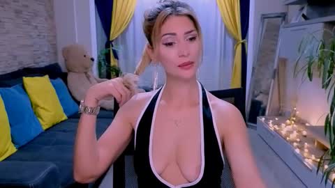 Madye Roberts online show from 22, 12, 2025