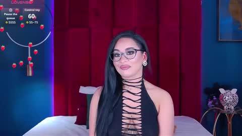 Snapshot of madyluxx chatting on 28, 4, 2026 MadyLuxx online show from 28, 4, 2026