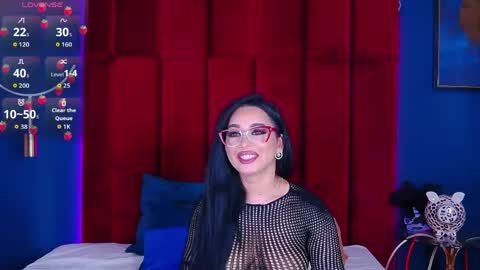 Snapshot of madyluxx chatting on 13, 5, 2026 MadyLuxx online show from 13, 5, 2026