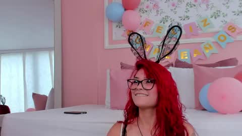 Mae Lyra online show from 4, 6, 2026
