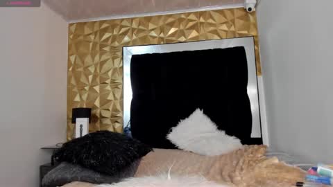 MAEE ANGELS online show from 11, 3, 2025