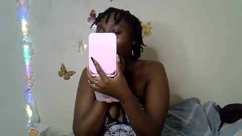 Maee online show from 18, 11, 2025