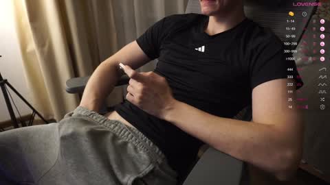 Snapshot of maestro3369 chatting on 24, 12, 2024 Mike XMaestro 3369 online show from 24, 12, 2024