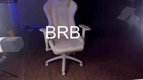 Maevee online show from 20, 2, 2025