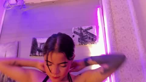 Snapshot of maggie_greene chatting on 9, 10, 2025 Maggie online show from 9, 10, 2025