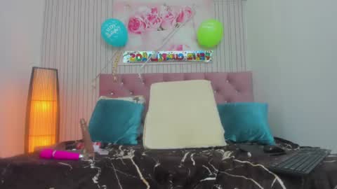Snapshot of maggy_big_tits chatting on 17, 1, 2025 maggy_big_tits online show from 17, 1, 2025