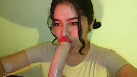 Snapshot of magic_alicee_ chatting on 25, 11, 2025 Alice online show from 25, 11, 2025