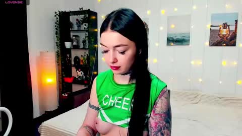 Snapshot of magic_alie chatting on 2, 12, 2024 Magic Allie online show from 2, 12, 2024