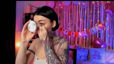 Snapshot of magic_alie chatting on 6, 10, 2025 Magic Allie online show from 6, 10, 2025