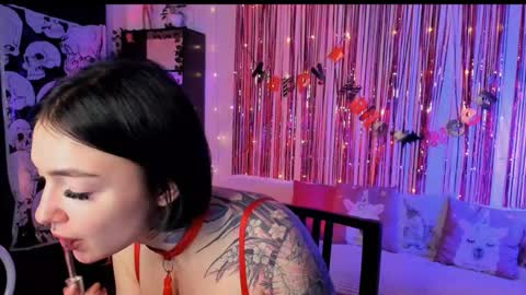 Snapshot of magic_alie chatting on 26, 10, 2025 Magic Allie online show from 26, 10, 2025