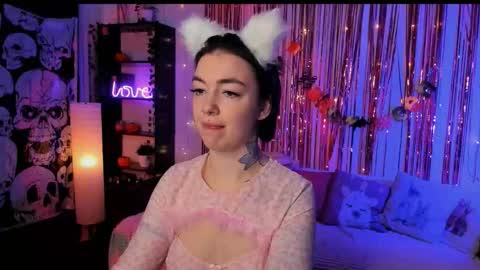 Snapshot of magic_alie chatting on 27, 10, 2025 Magic Allie online show from 27, 10, 2025