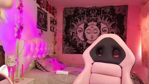 Claire online show from 14, 2, 2025