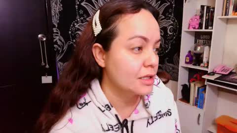 Claire online show from 23, 9, 2025