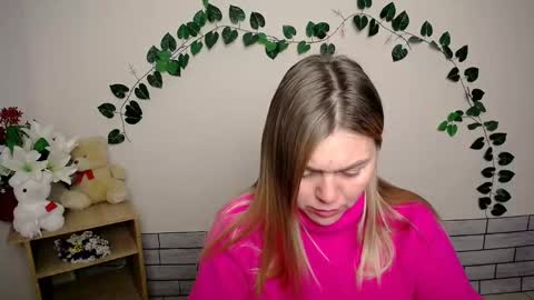 Snapshot of magic_katarina_ chatting on 3, 12, 2024 magic_katarina_ online show from 3, 12, 2024