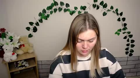 Snapshot of magic_katarina_ chatting on 5, 12, 2024 magic_katarina_ online show from 5, 12, 2024