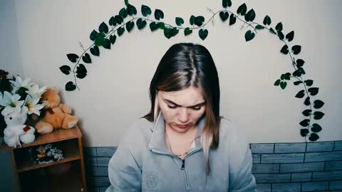 Snapshot of magic_katarina_ chatting on 6, 3, 2025 magic_katarina_ online show from 6, 3, 2025