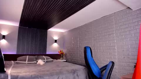 Snapshot of magic_marg chatting on 17, 12, 2025 Marge online show from 17, 12, 2025