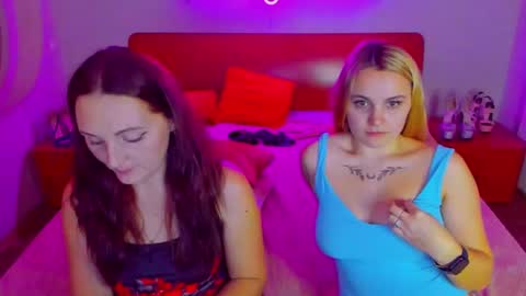 Snapshot of magiceyess chatting on 29, 12, 2024 Lili and Bella online show from 29, 12, 2024