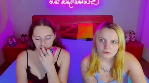 Snapshot of magiceyess chatting on 10, 1, 2025 Lili and Bella online show from 10, 1, 2025