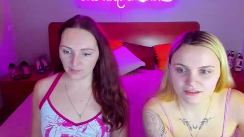 Snapshot of magiceyess chatting on 2, 2, 2025 Lili and Bella online show from 2, 2, 2025