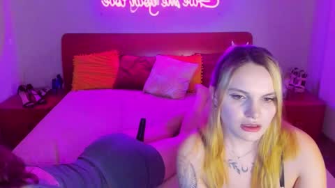 Snapshot of magiceyess chatting on 5, 3, 2025 Lili and Bella online show from 5, 3, 2025