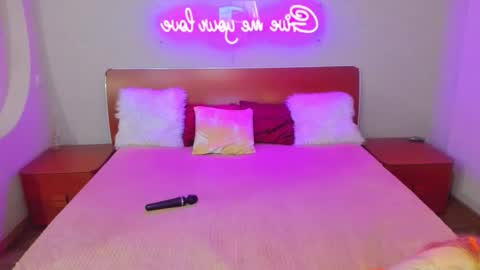 Snapshot of magiceyess chatting on 8, 2, 2026 Lili and Bella online show from 8, 2, 2026