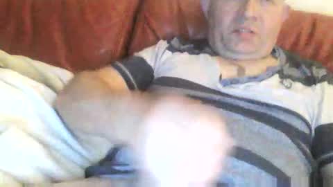 Snapshot of magicman250 chatting on 10, 11, 2025 magicman250 online show from 10, 11, 2025