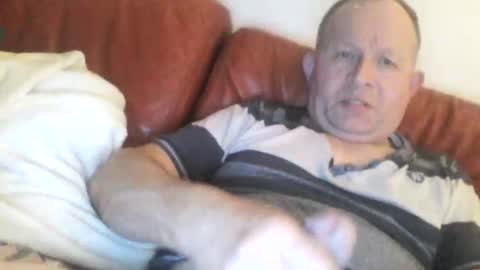 Snapshot of magicman250 chatting on 12, 11, 2025 magicman250 online show from 12, 11, 2025