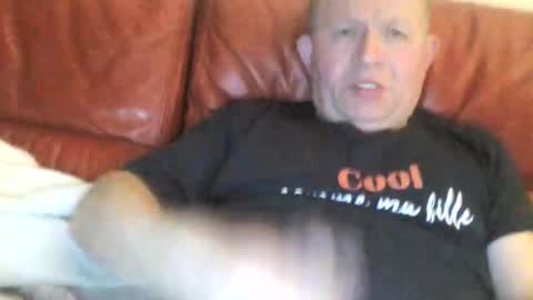 Snapshot of magicman250 chatting on 18, 11, 2025 magicman250 online show from 18, 11, 2025