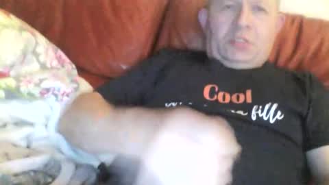 Snapshot of magicman250 chatting on 2, 12, 2025 magicman250 online show from 2, 12, 2025