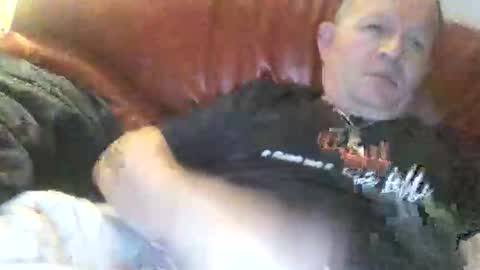 Snapshot of magicman250 chatting on 4, 12, 2025 magicman250 online show from 4, 12, 2025