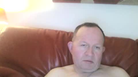 Snapshot of magicman250 chatting on 14, 12, 2025 magicman250 online show from 14, 12, 2025