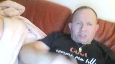 Snapshot of magicman250 chatting on 16, 12, 2025 magicman250 online show from 16, 12, 2025