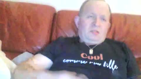 Snapshot of magicman250 chatting on 17, 12, 2025 magicman250 online show from 17, 12, 2025