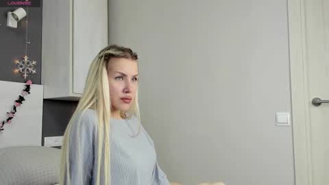 Snapshot of magnificent_angel chatting on 28, 11, 2025 Sasha online show from 28, 11, 2025