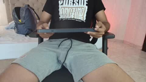 Magnus Alejo online show from 12, 2, 2026