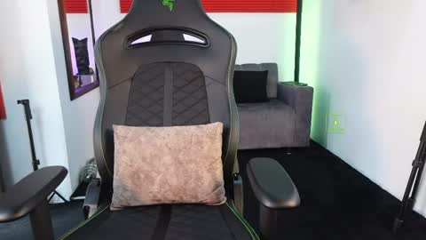 If you want me to use the Lovense please let me know  --    online show from 2, 4, 2026