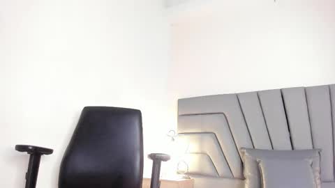 maia_520 online show from 7, 1, 2026