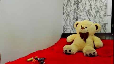 Snapshot of maia_bronce chatting on 15, 9, 2025 Maia Bronce online show from 15, 9, 2025