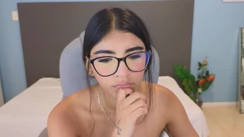 Snapshot of maiaa_ruiz chatting on 15, 10, 2025 Maiaa Ruiz online show from 15, 10, 2025