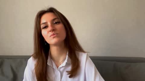 M I A online show from 21, 3, 2026