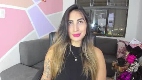   online show from 28, 11, 2025